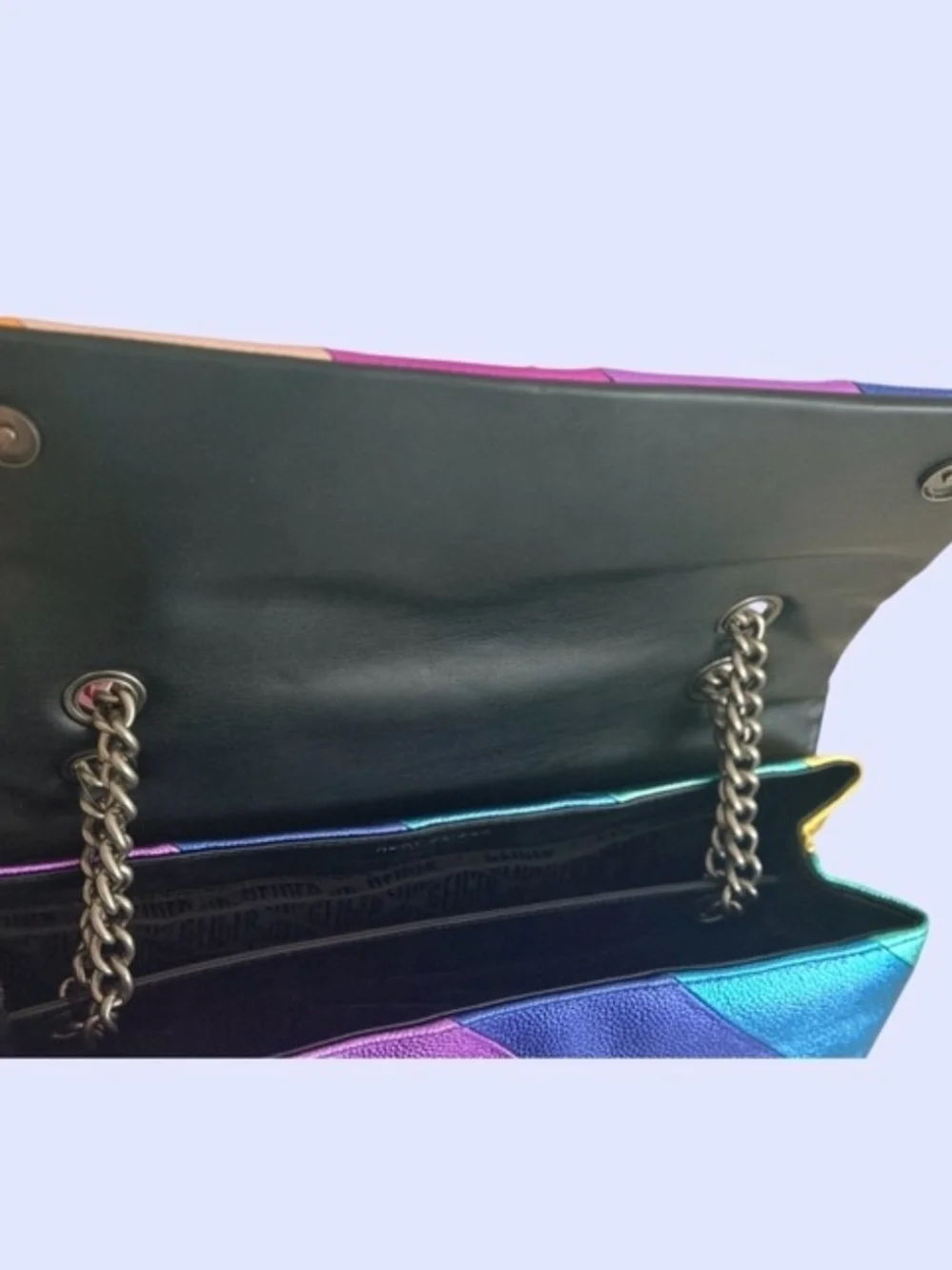 XLKurt Geiger Multicolor Diagonal Stripe Leather Shoulder Bag with Peacock Clasp